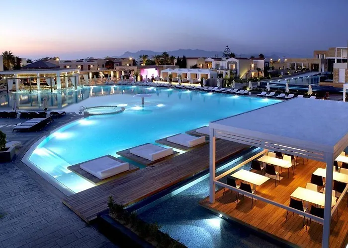 Pelagos & Отель