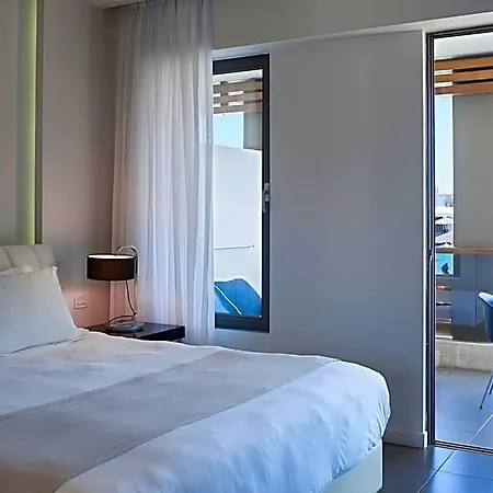 Pelagos & Hotel