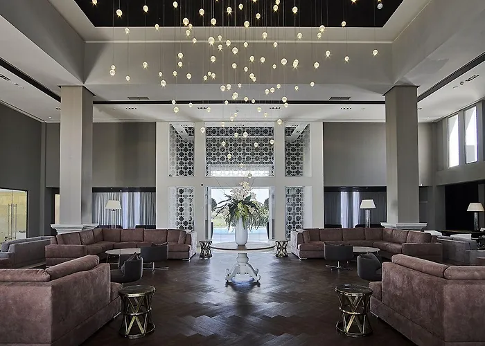 Pelagos & Отель