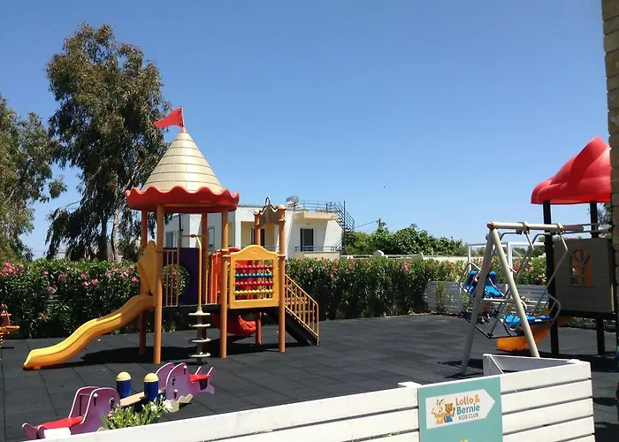 Pelagos & Отель 5*